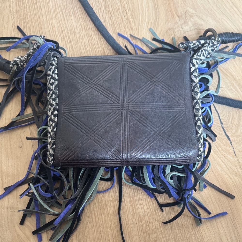 Vintage Fringed Black Leather Crossbody Bag - Picture 5 of 5